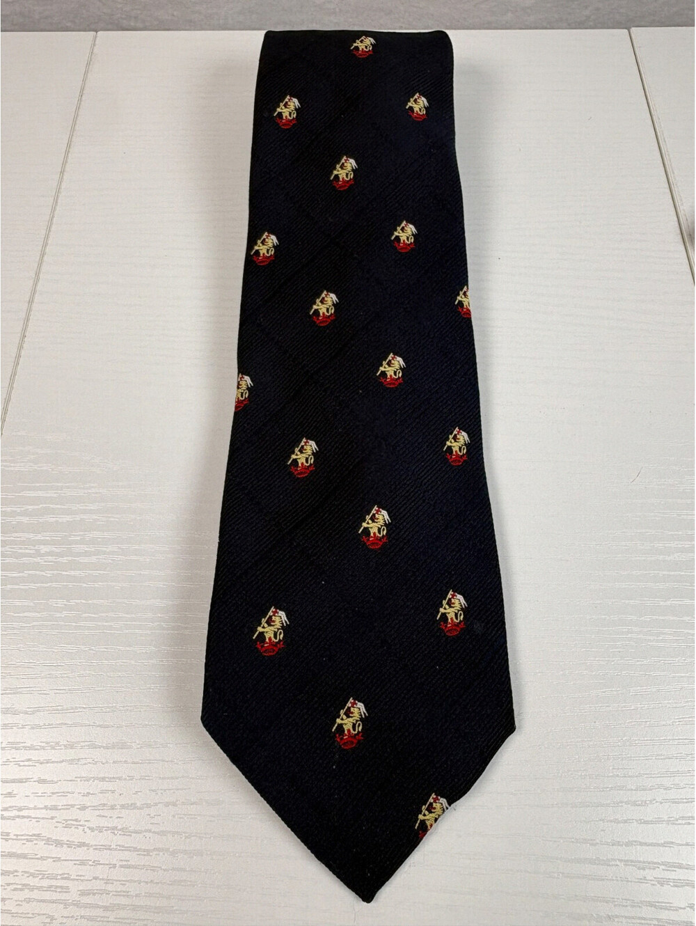 Vintage Pride of England Navy Necktie Heraldic Lion Crest Tie F. Rees Co USA